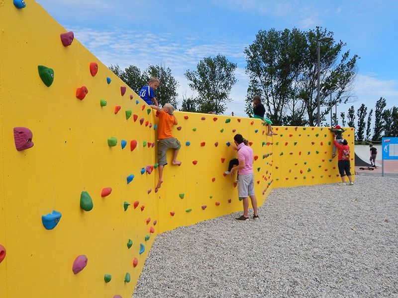 Climbing wall at Pra'delle Torri campsite.